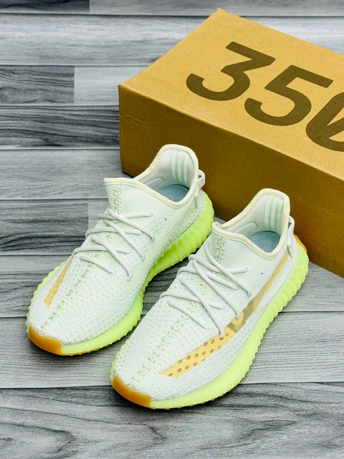 Adidas Yeezy 350 V2