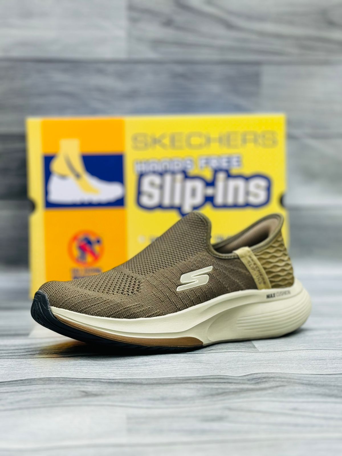 SKECHERS